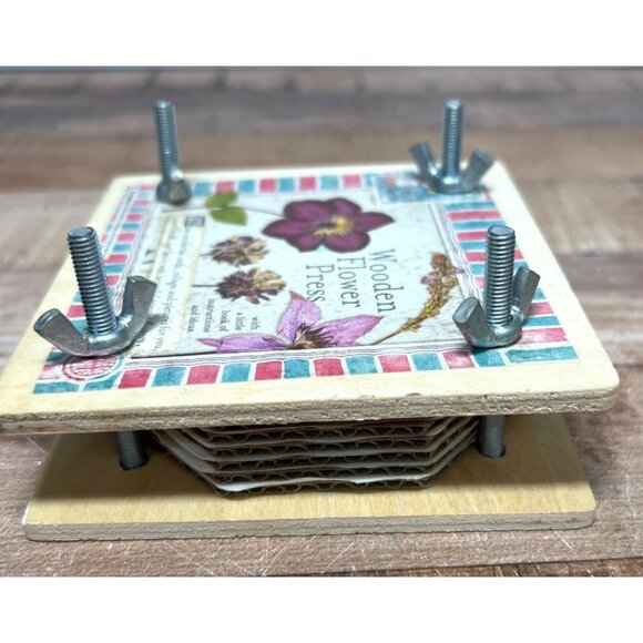 Wooden Flower Press For Crafting & Scrapbooking 4'' x 4'' - Picture 3 of 5